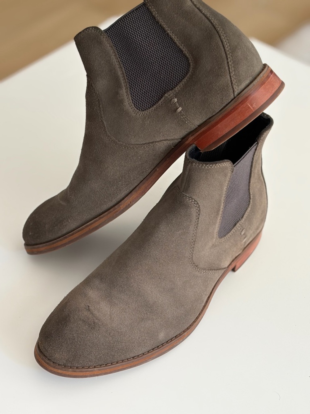 Johnston & Murphy Men's Suede Chelsea Boots in Taupe Brown